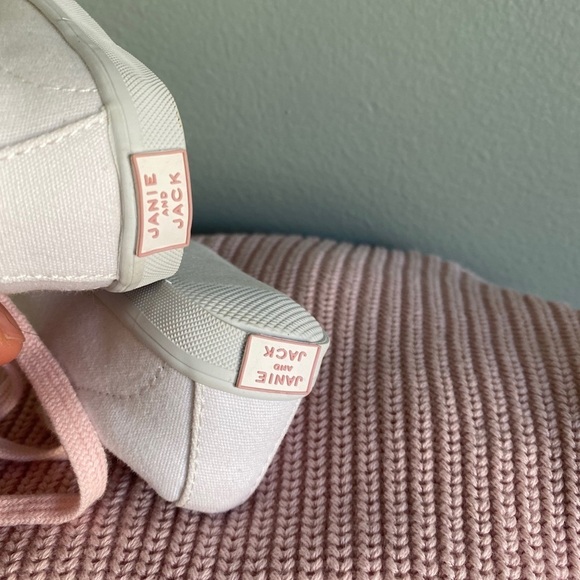 JANIE and Jack white sneakers size 5 - Picture 4 of 5